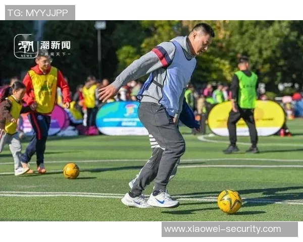 足球明星孩子与对手的友谊故事展现运动精神与亲情的完美结合