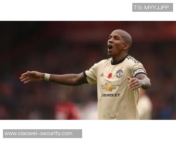 足球明星遭遇挫折瞬间集锦展现他们不为人知的艰辛与坚持